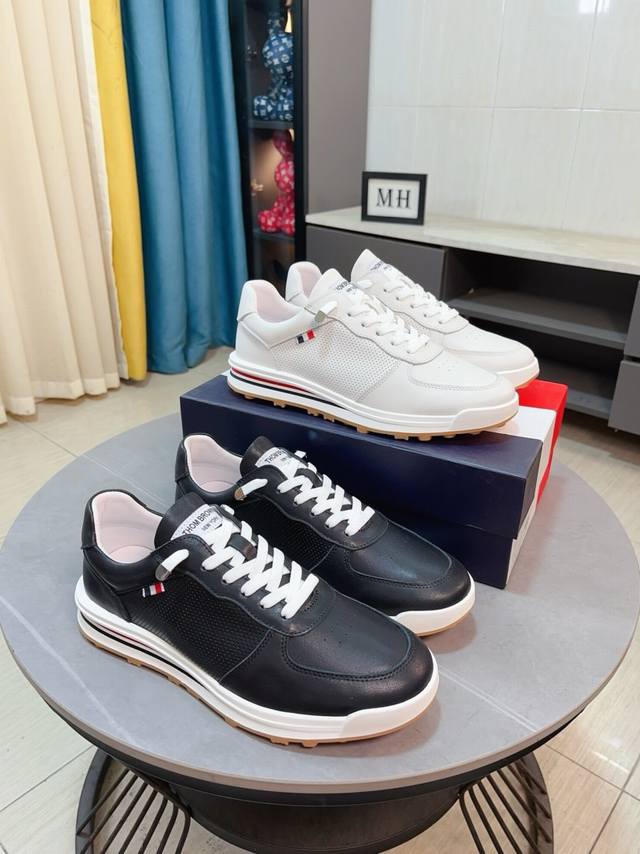 Factory Price P Thom Browne Men's White Casual This new brand with a sense of ev