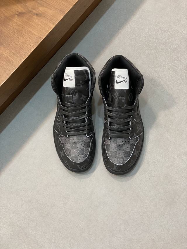 LV X Nike high-top casual sneakers, with graffiti design on top layer cowhide, c