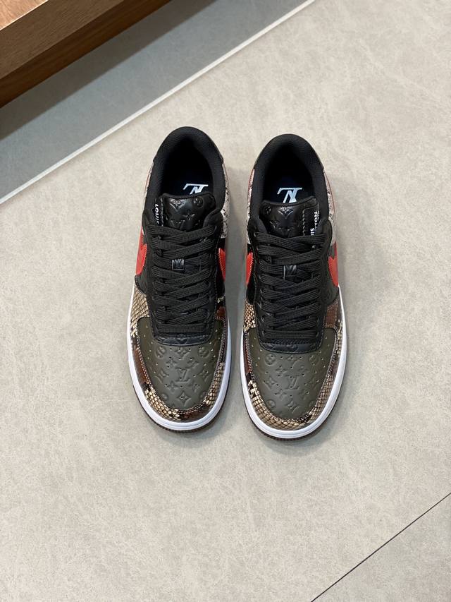 Original drawer box Louis Vuitton XX Nike three-party joint model, the design id
