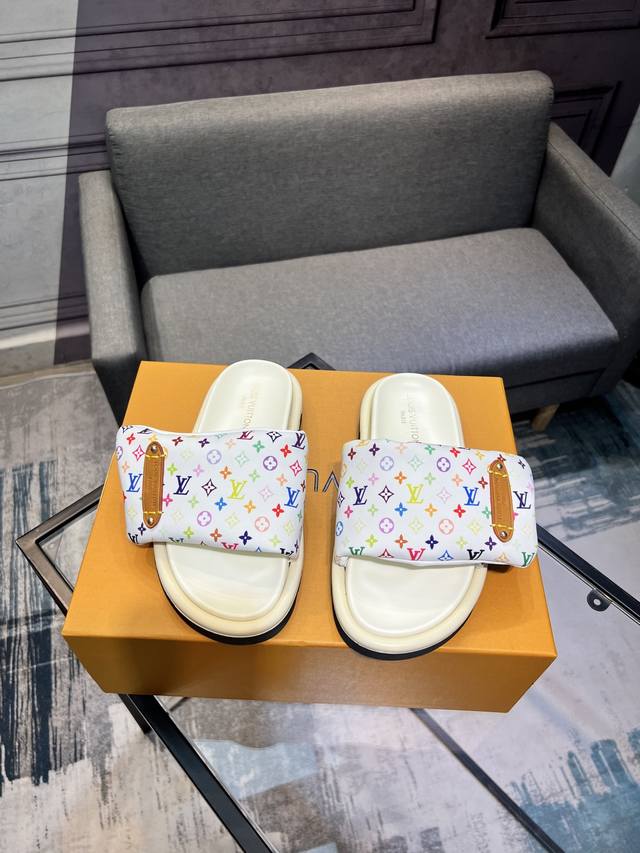 Real Price Lv Donkey L 2025 Hot Selling Embossed Logo Embossed Sandals Flat Sand