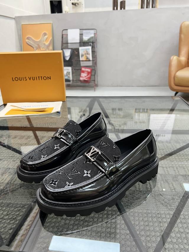 L Top-level shopping agent, street-blasting male god height-enhancing leather sh