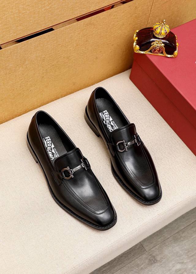 Product trademark: Ferragamo Salvatore Ferragamo casual leather shoes Regular si