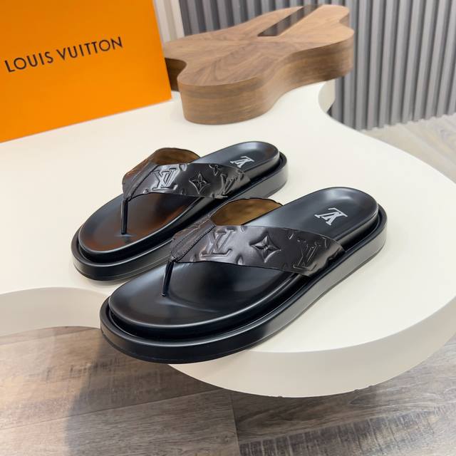 L brand luxury men's slippers, 1:1 high-end quality, pure handmade top layer cow