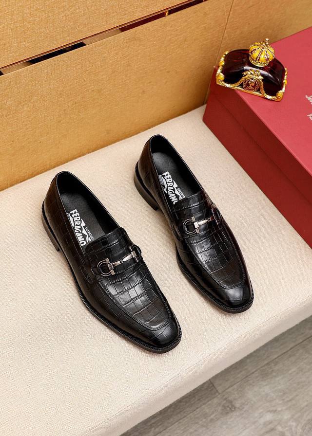 Factory Price Men's Men's Sports Shoes Original Product Trademark: Ferragamo Sal