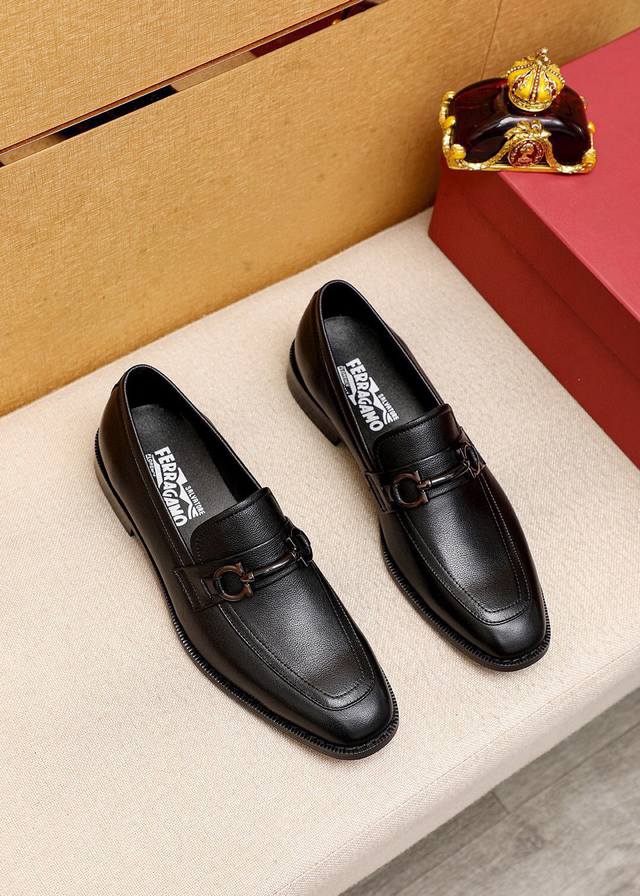 Factory Price Men's Men's Sports Shoes Original Product Trademark: Ferragamo Sal