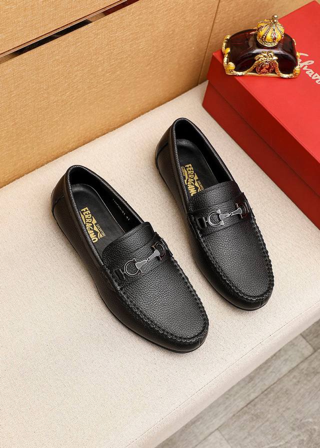 Factory Price Men's Men's Sports Shoes Original Product Brand: Ferragamo Ferraga