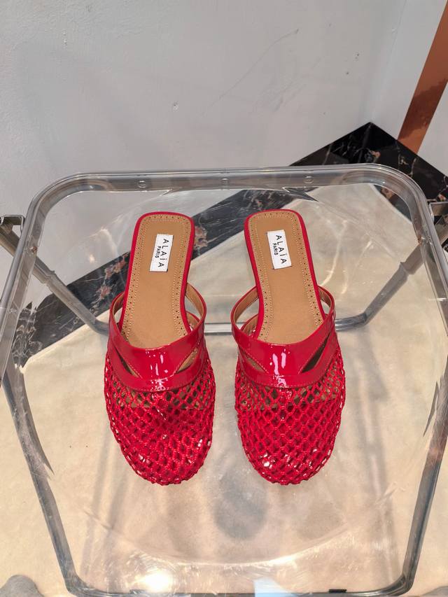 Factory P price women's clothing women's shoes sports original single 2630Alaia