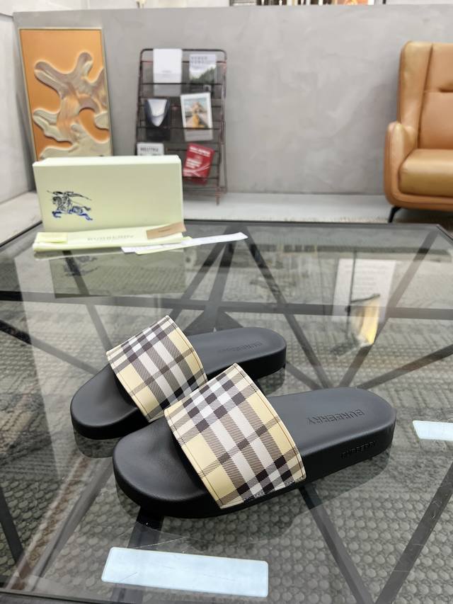 B Top purchasing agent Bazha Street couple spring and summer slippers new counte