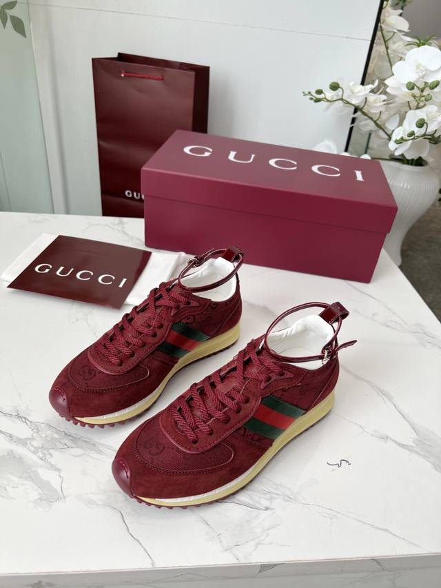 Actual Price: When classic craftsmanship meets lazy fashion, this pair of Gucci