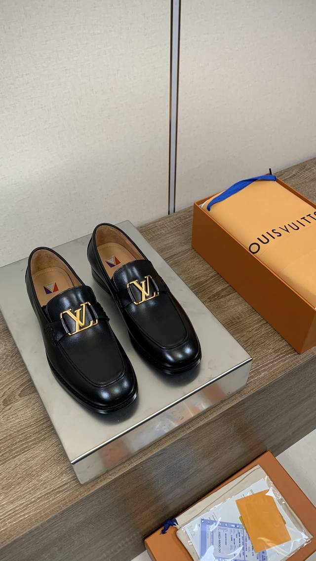 Louis Vuitto* Louis Vuitto men's business casual leather shoes Imported calfskin