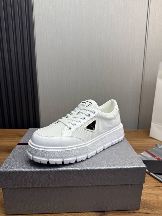 Factory P price Prada men's shoes counter hot sale, official website synchroniza