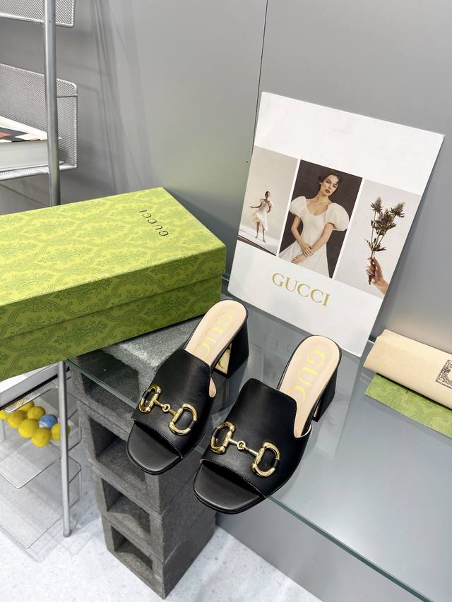 Direct sales Gucci early spring horsebit buckle new thick heel retro shoes Inter