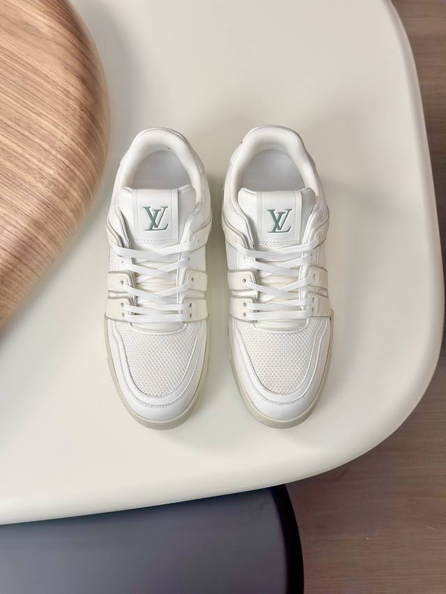 L New products from the top shopping agent, men's super popular sports counter n