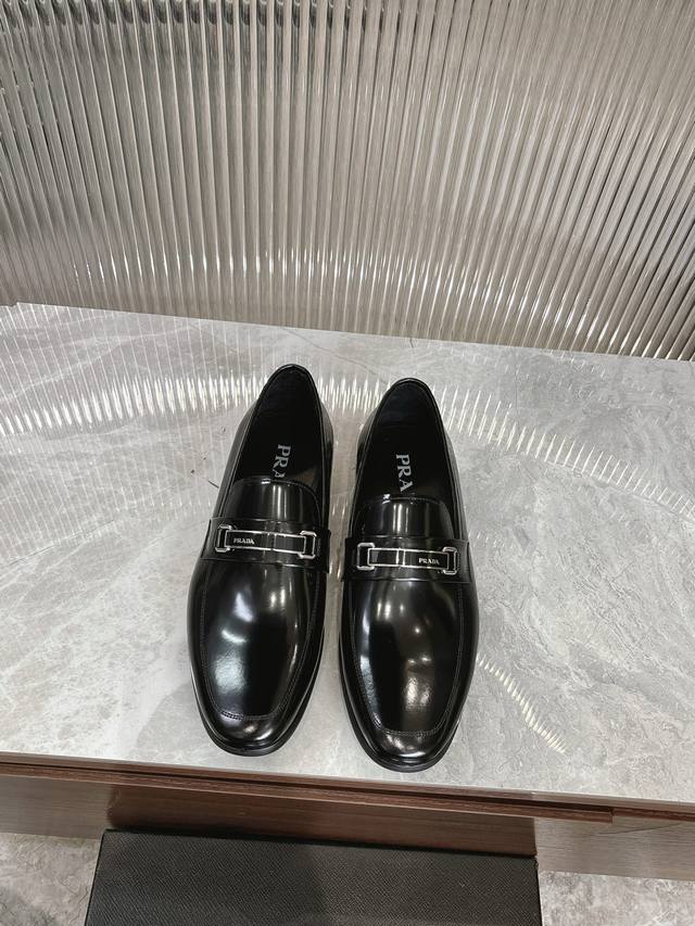 Prada high-end men's casual leather shoes, imported shiny cowhide leather loafer