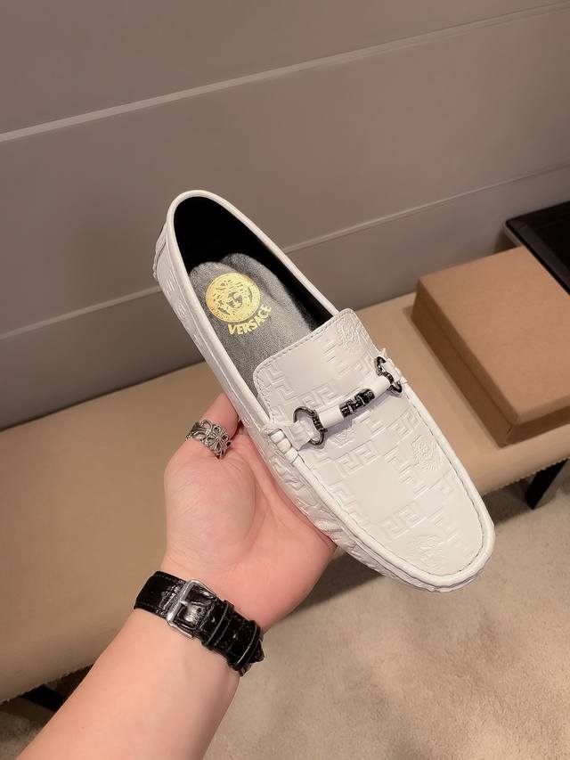 Brand Versace, official original ~ Four Seasons Fashion Style Toe Shoes Counter
