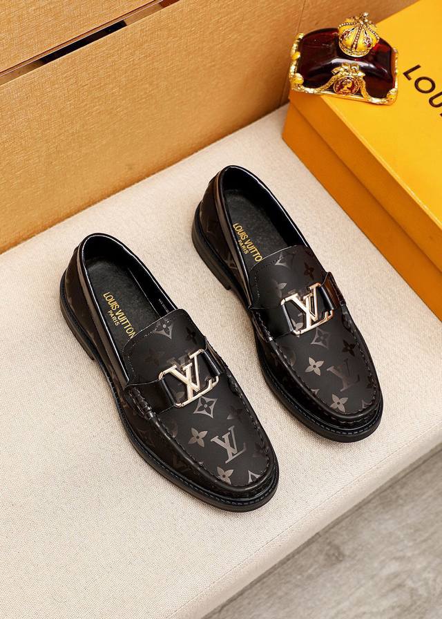Product trademark: Louis Vuitton casual leather shoes Standard size: 39-44 38.45