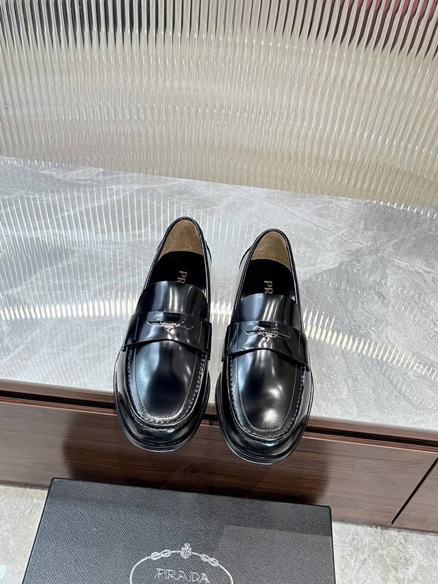 Prada high-end men's casual leather shoes, imported open-edge pearl cowhide shin