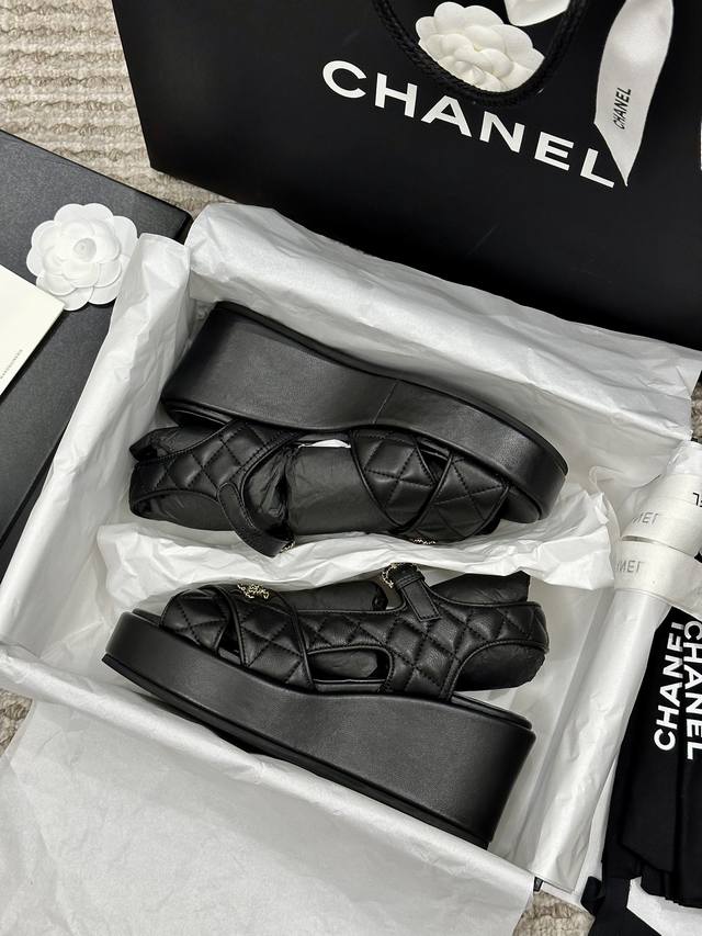 Direct sales Chanel Chanel 23Ss new wedge heel open toe high heel sandals Top co