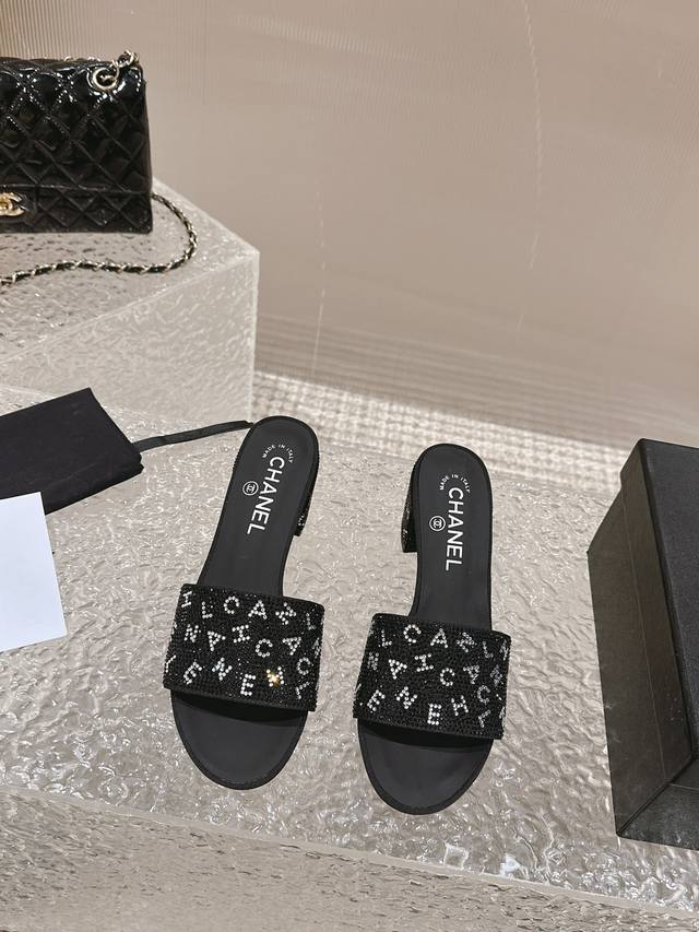 Direct sales women's shoes, women's clothing, Chanel black rhinestones with big