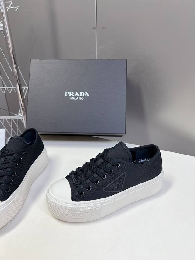 Direct sale women's shoes women's clothing Prada Prada canvas shoes Technology c