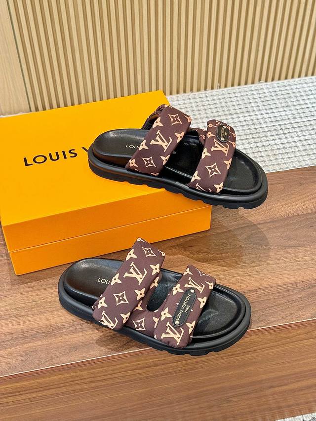 Real price, no discount! Lv new slippers are hot, they are selling even before I