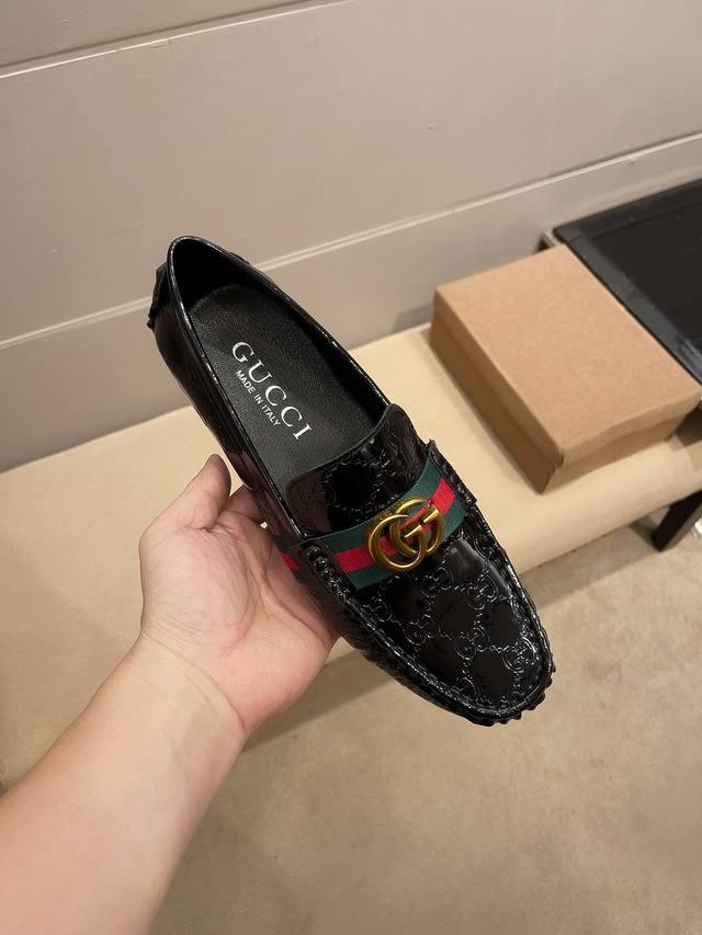 Real price Gucci official flagship store high-quality men's shoes. The same styl