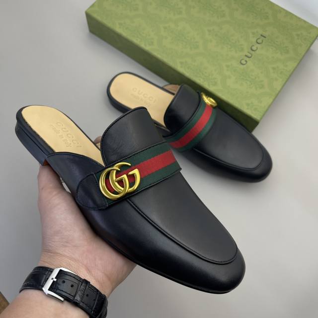 Real price wholesale Gucci classic half-slippers are popular all over the world.