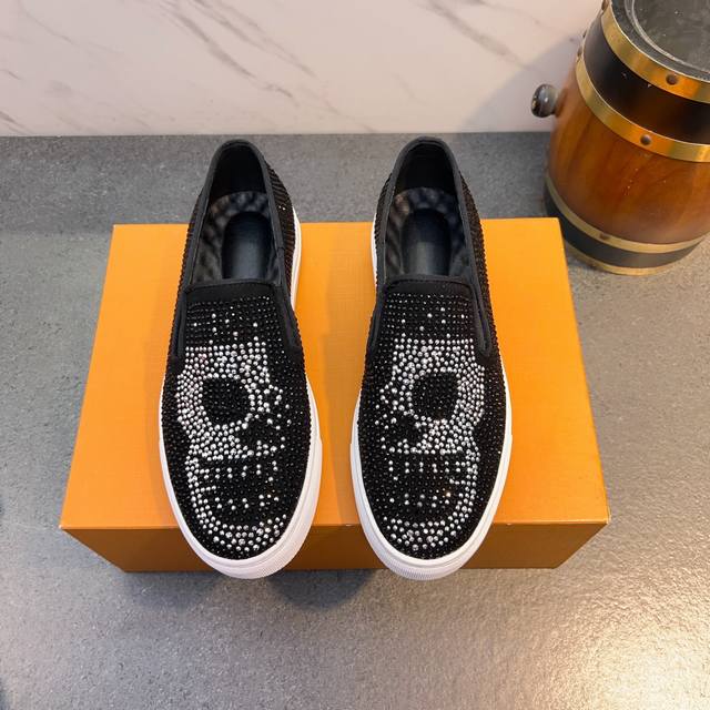 Philip Plein is a high-end German fashion brand. It has new products that are sy