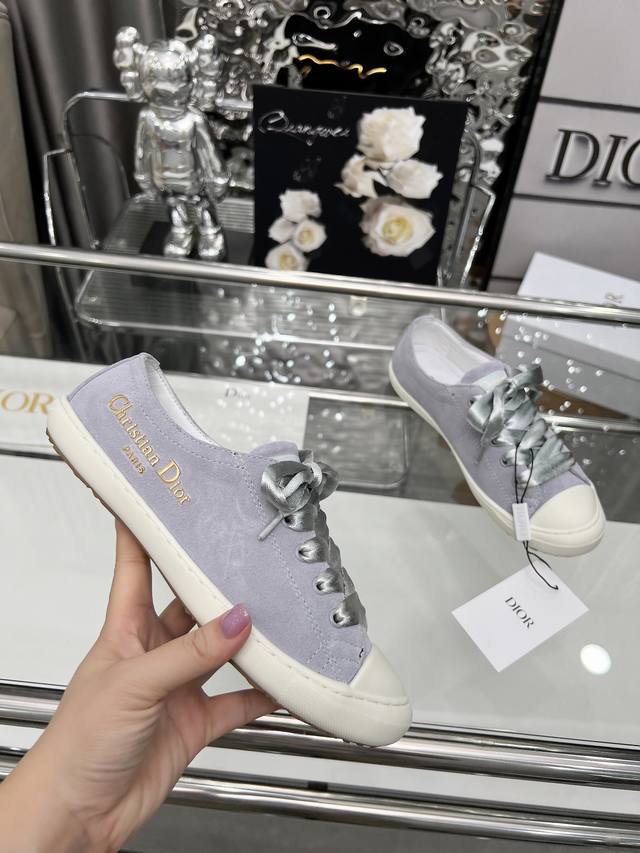 Real price, no discounts! Dior's hot new arrival This Dior Lucky sneaker is a ne