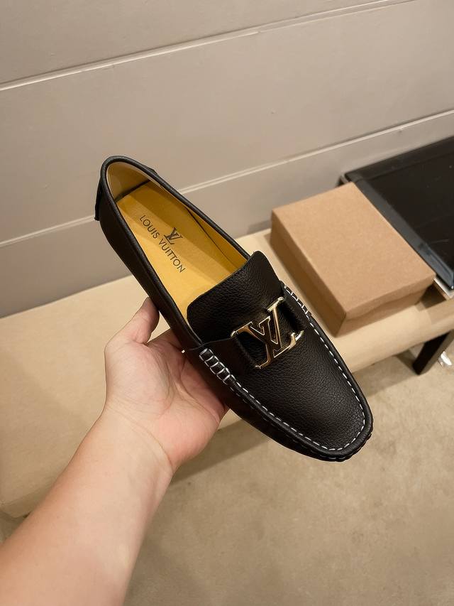 New model from Lv official flagship store, black color, Lv was founded in Floren