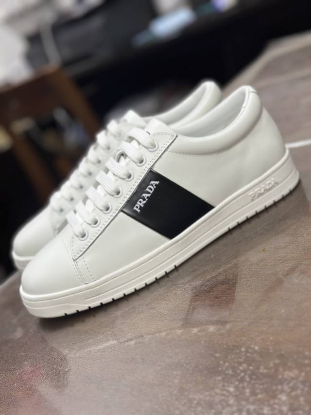 Pra** Pu*da Model No.: 2Ee389 -High-end quality original -Upper: Nappa calfskin.