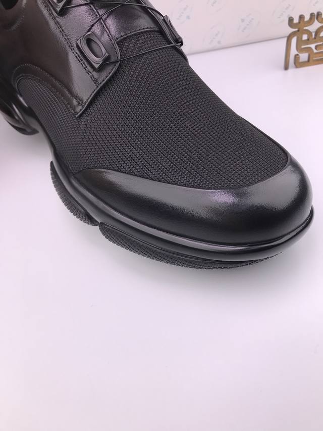 Prad* fetal cowhide breathable mesh mechanical buckle air cushion bottom sports