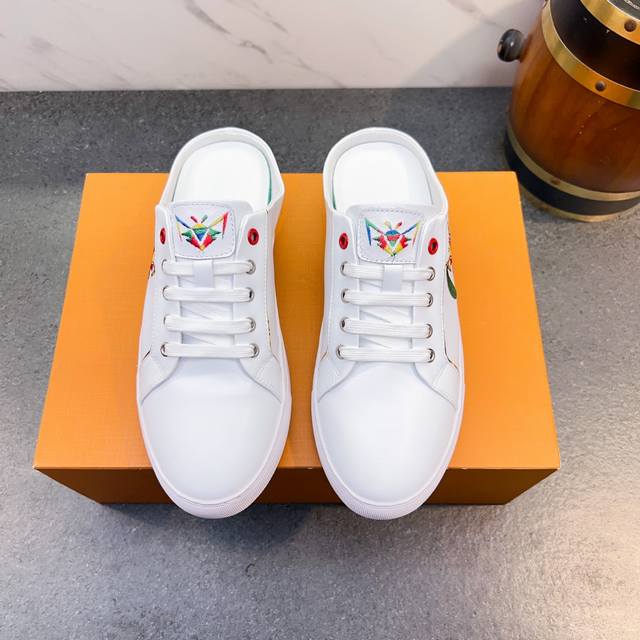 Gucci casual half-slippers perfectly combine noble quality and fashionable textu