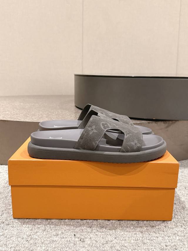 L-Size: 39-45 38.46 Custom-made Lv Louis Vuitton L-brand Venice series thick-sol