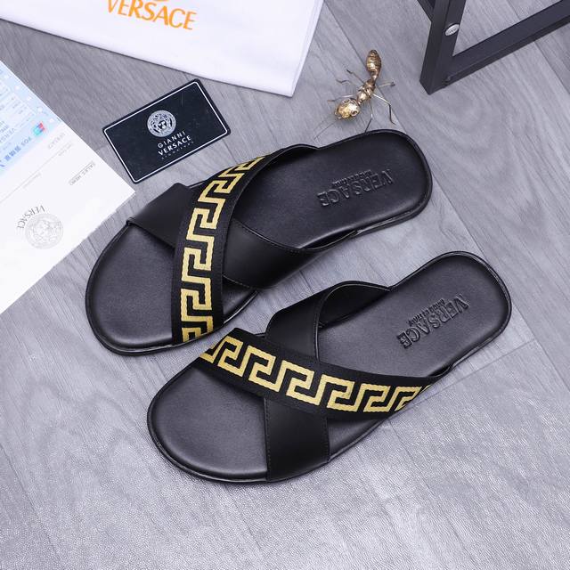 Product brand: Versace Versace slippers Standard size: 38-45 Product material: S