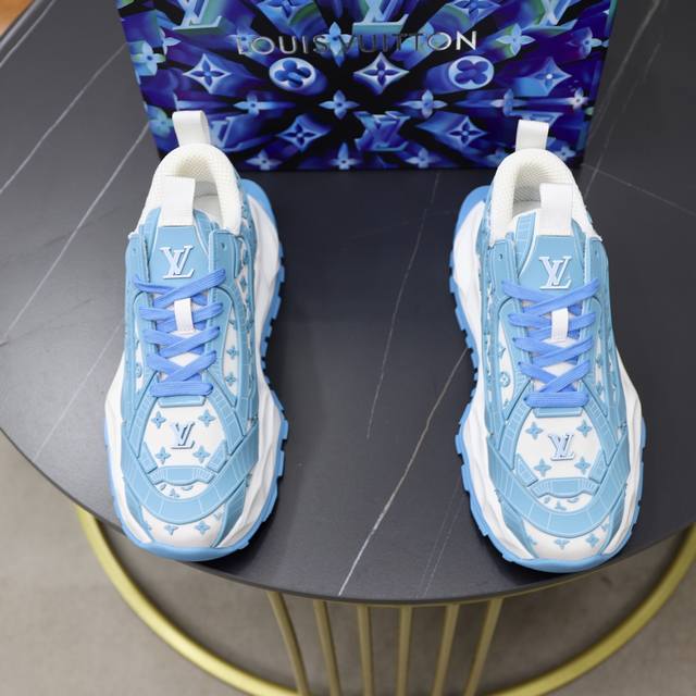 Factory Price Pp: Louis Vuitton 2025 new Milan fashion show Lv family logo, big