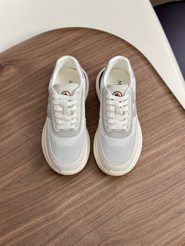Moncler men's sneakers, made of imported cowhide and neoprene, the upper is desi