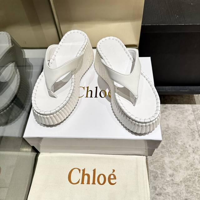 exclusive first release, upgraded version of pure hand-stitched slippers are her
