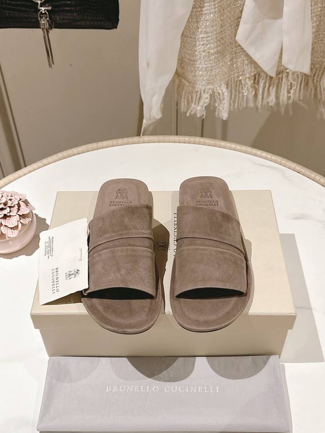 Highest quality in the market Brunello Cucinelli Bc flat slippers. Material: imp