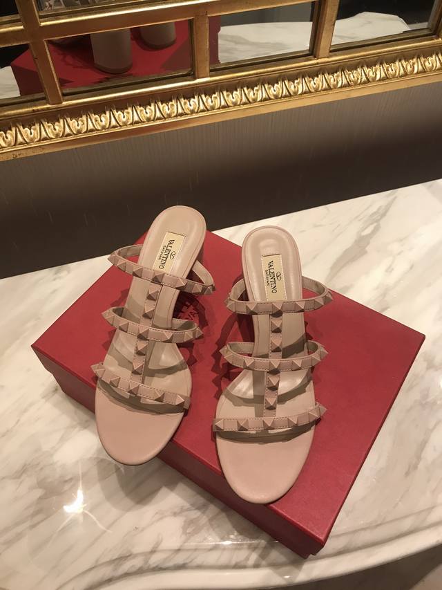 Factory P price women's clothing and women's shoes sports original Valentino. To