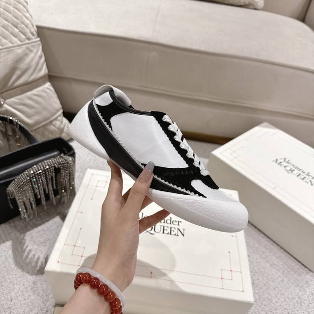 Factory P price women's clothing women's shoes sports original 2025 McQueen new