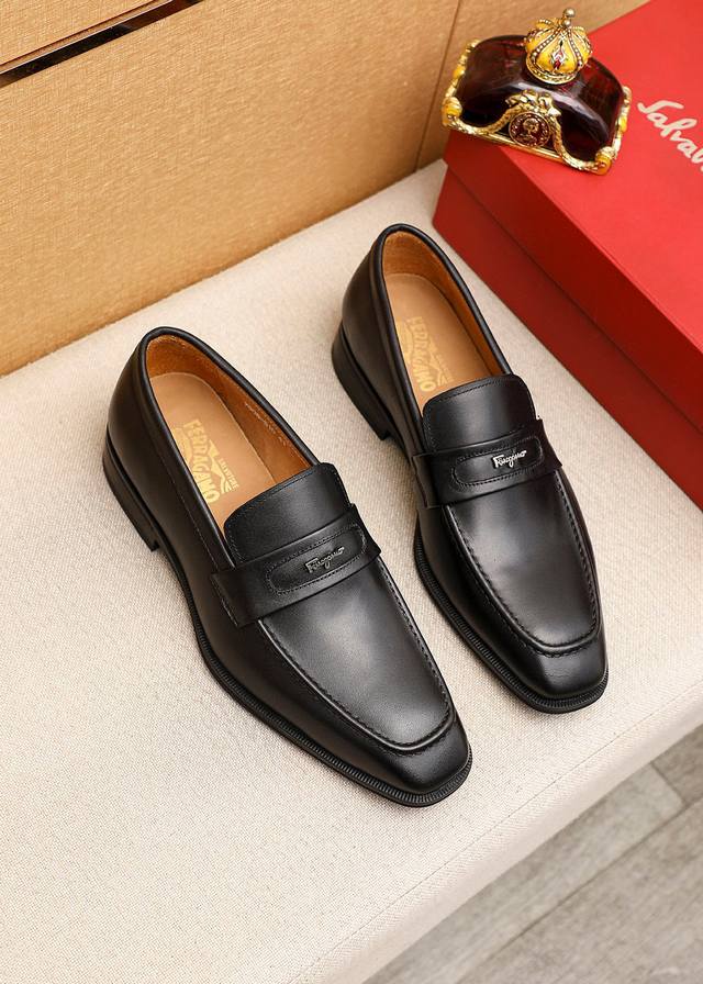 Factory Price Men's Men's Sports Shoes Original Product Trademark: Ferragamo Sal