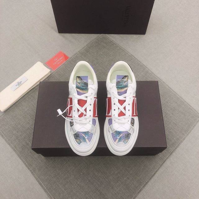 V L7N Spring and Summer new calfskin lace-up sneakers, with a variety of leather