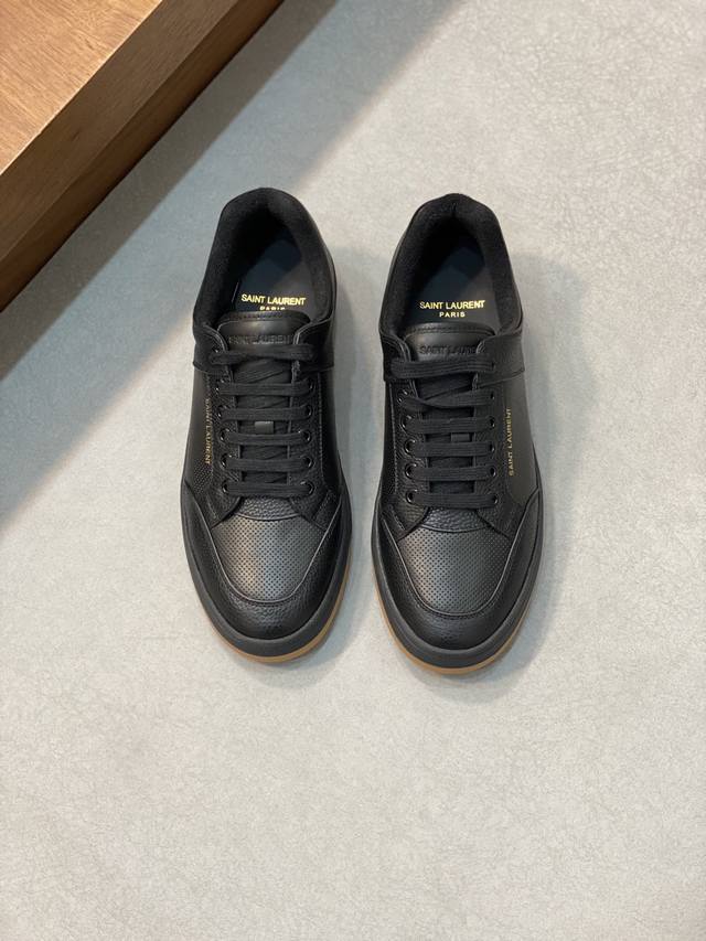 YSL Saint Laurent Men's Sl 61 Low-top Sneakers The latest model from the counter