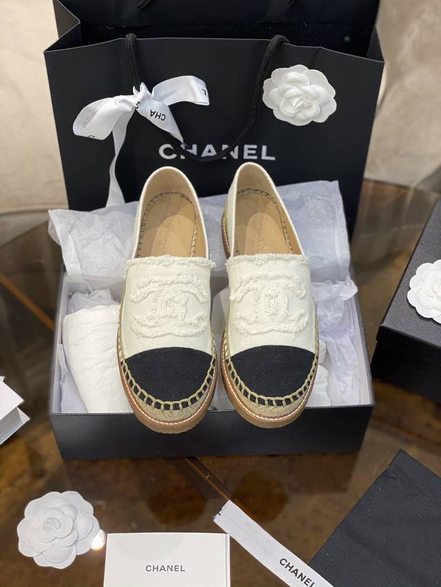 Chane* Espadrilles thick-soled smoked rubber fisherman shoes, a classic Chanel s