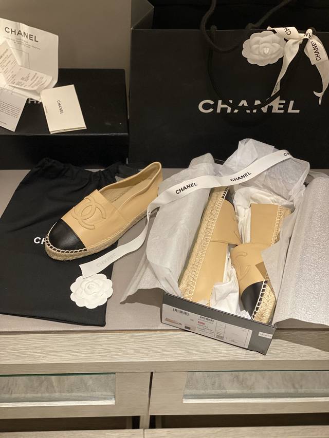 Chane* Super classic apricot Espadrilles fisherman shoes, Chanel classic style!
