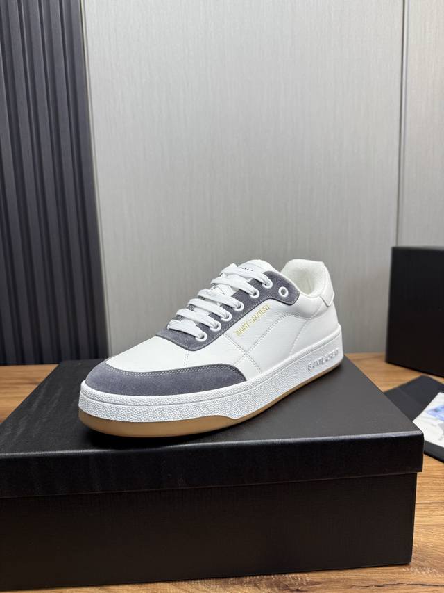 Factory P price Saint Laurent. Saint Laurent men's low-top casual shoes Official