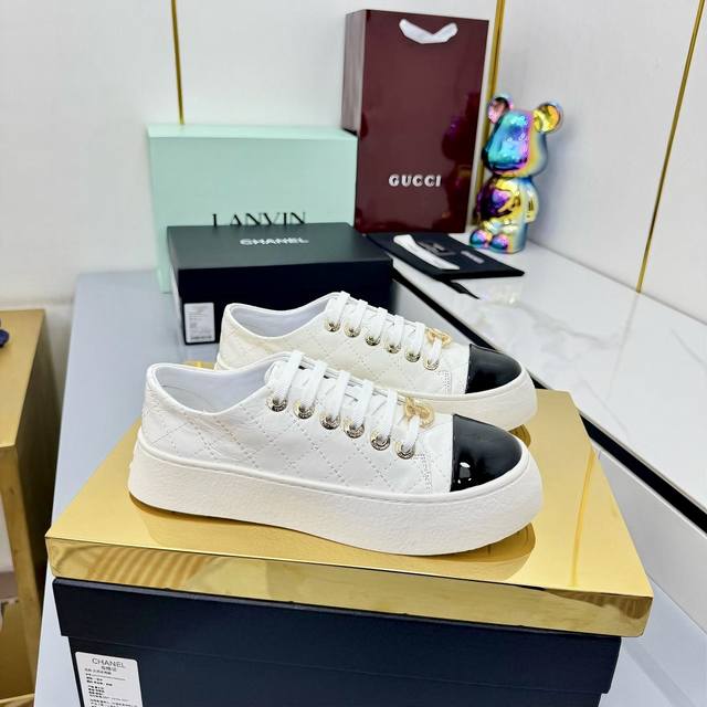 Top version of cloth and leather, original quality!!! Chanel 2025 biscuit shoes