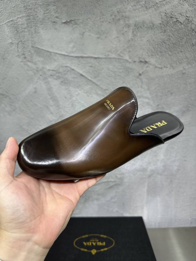 Factory Price Pp: 2025 Spring and Autumn latest retro men's bright leather slipp