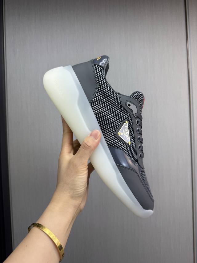 Factory Price Pp: Prada Upper: Silk cowhide + imported mesh Lining: Cowhide pads